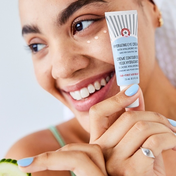 NIB First Aid Beauty HYDRATING EYE CREAM WITH HYALURONIC ACID - Picture 2 of 7